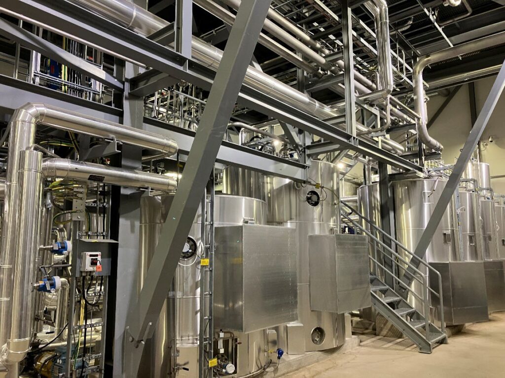 Metsä Group and ANDRITZ have successfully started up a new demonstration plant for lignin refining at Metsä’s Äänekoski bioproduct mill in Finland, marking an important step in the shift toward circular and renewable material solutions.