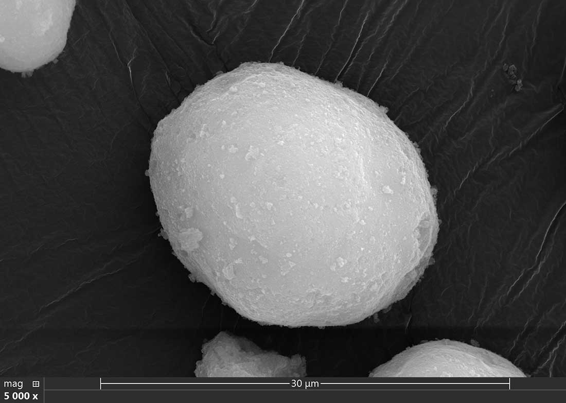 A single zirconium hydroxide particle under a scanning electron microscope. The average size for this type of zirconium hydroxide is 30 µm.