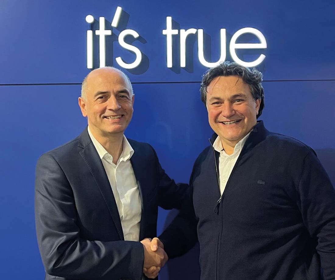 Markus Wurster, Director Sales and Marketing at Trützschler Group (left) and Osman Balkan, owner of Balkan Textile Machinery. INC.CO (right).