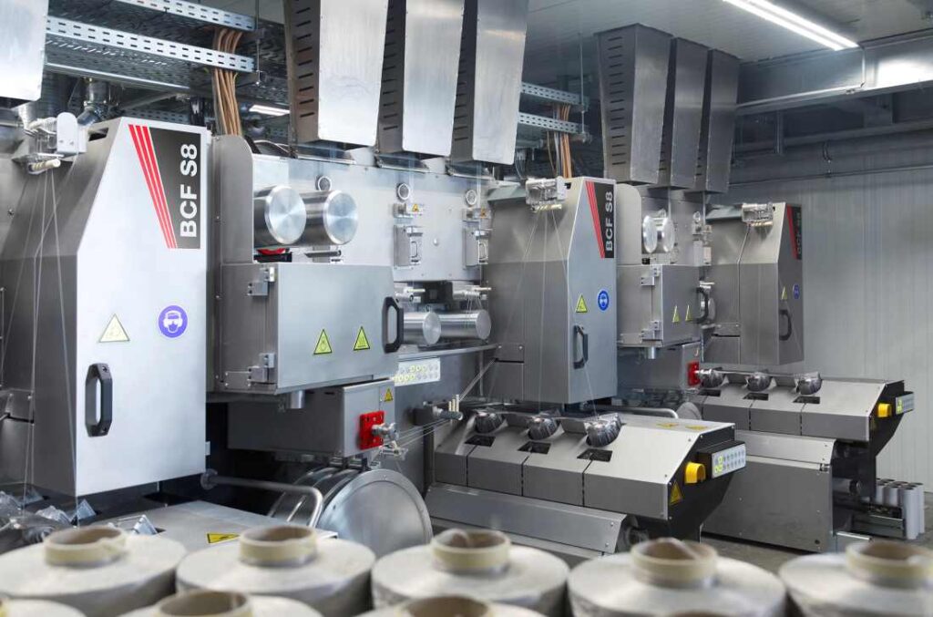 The yarn was produced on a Neumag S8 BCF system with a BICO spinning beam.